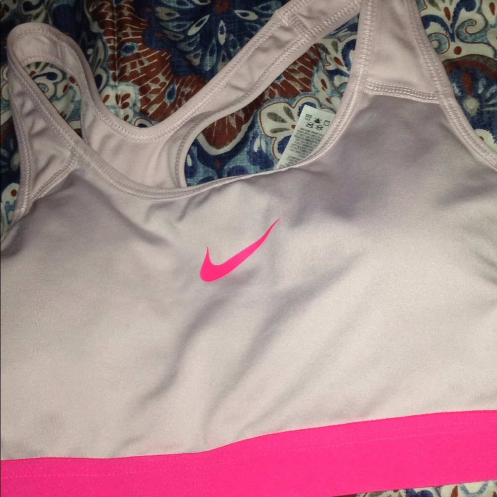 Sports bra